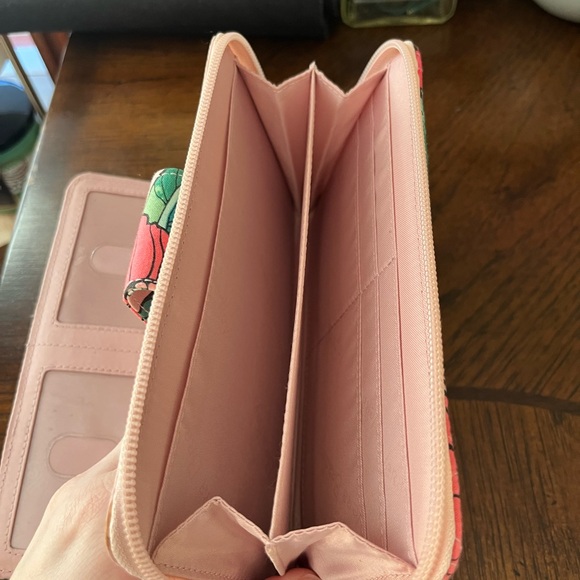 Vera Bradley Turn Lock Wallet - Picture 4 of 4